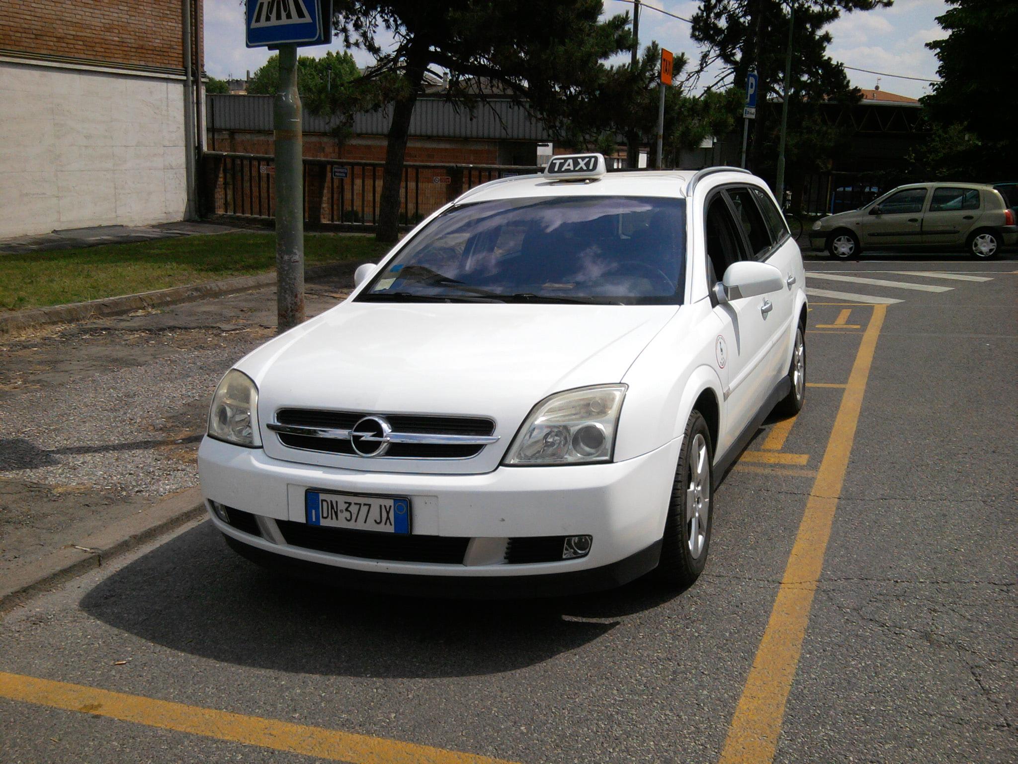 24x7 Wedding Event Cab Booking Support Kerala