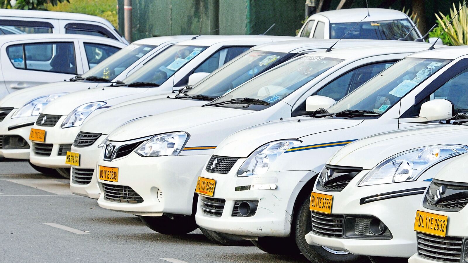 Kochi to Munnar Taxi Fare and Booking: Plan Your Trip - KeraCabs Kerala taxi guide